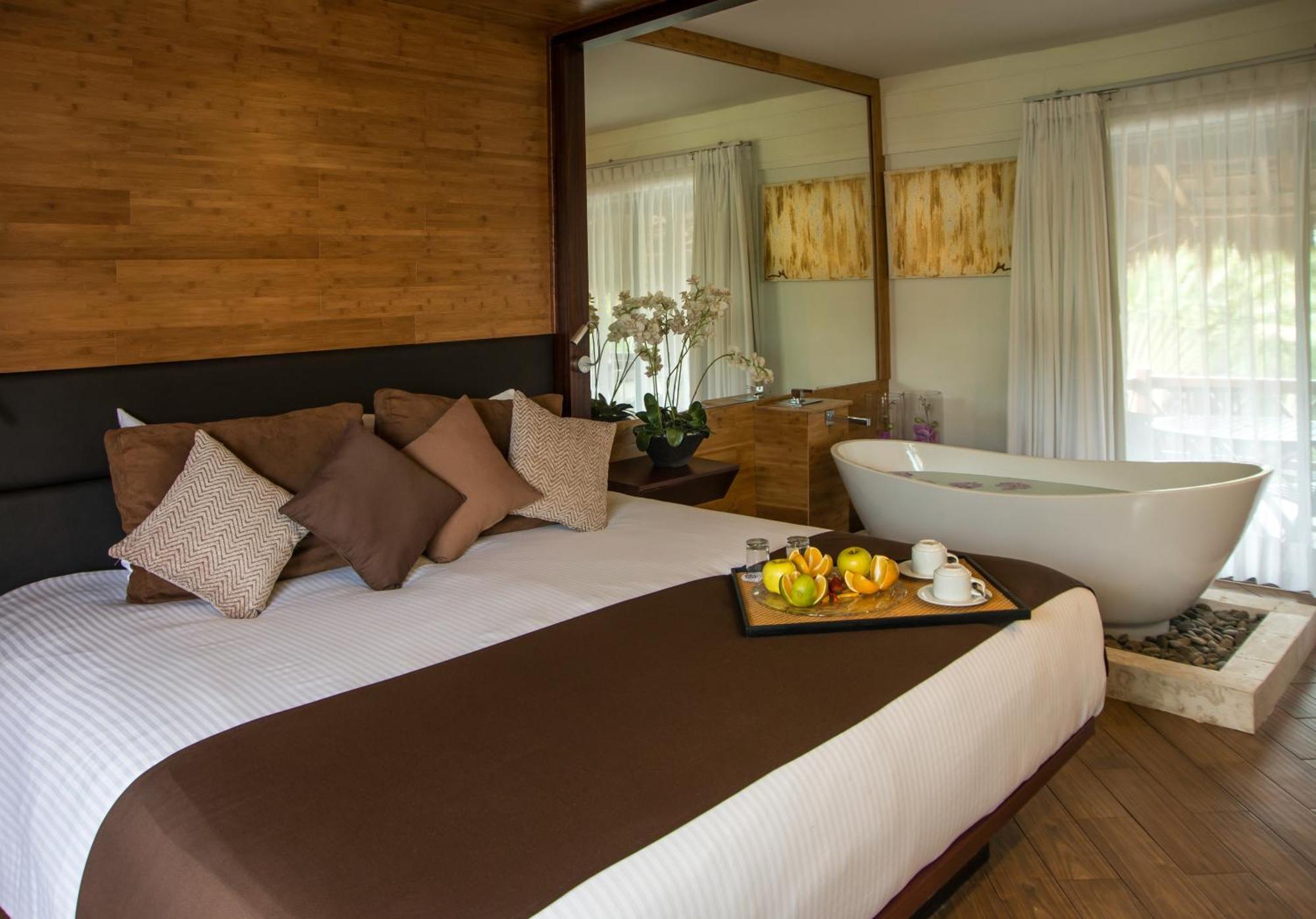 Magic Blue Spa Boutique Hotel Adults Only Playa del Carmen Rom bilde A room at the hotel